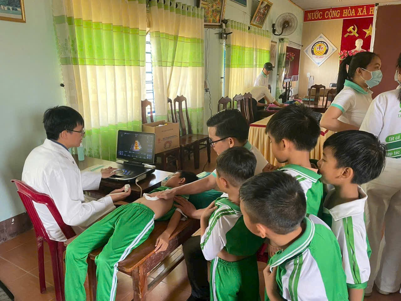 Hình nhỏ