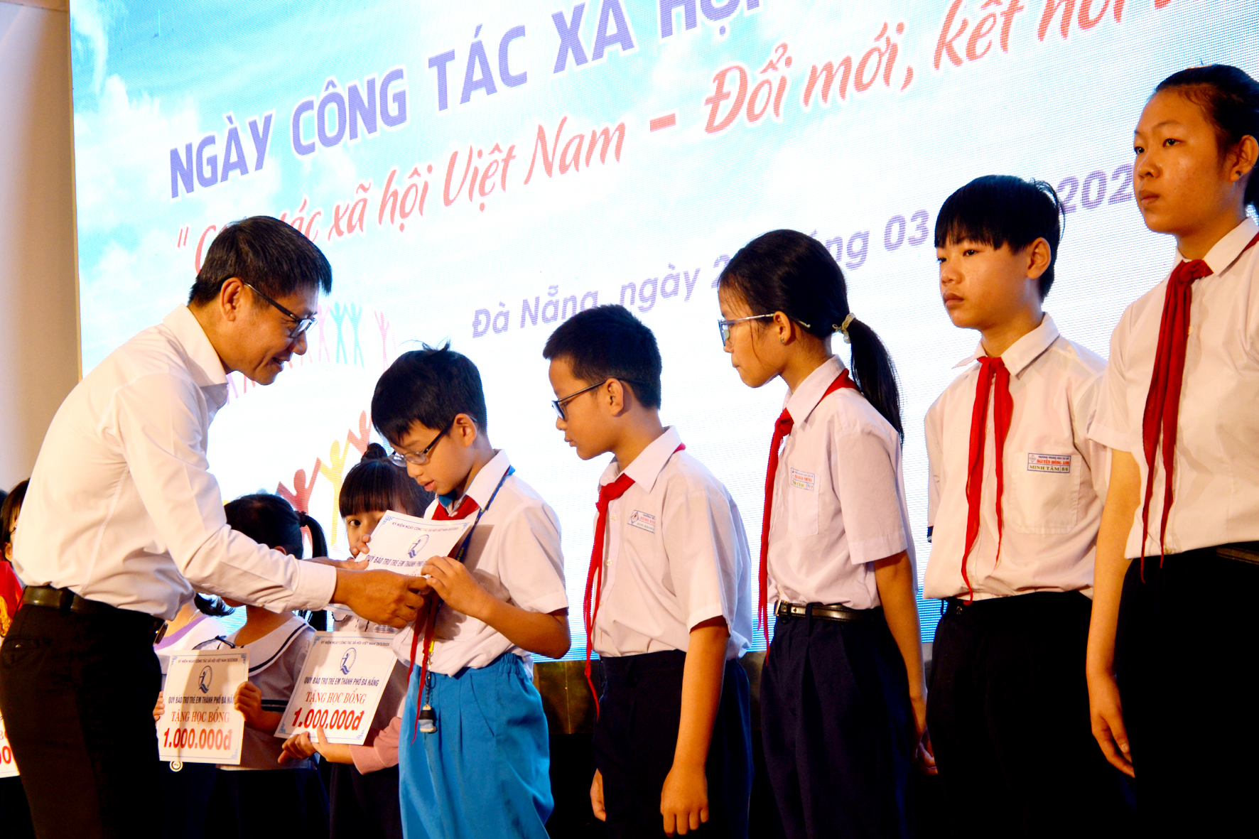 Hình nhỏ